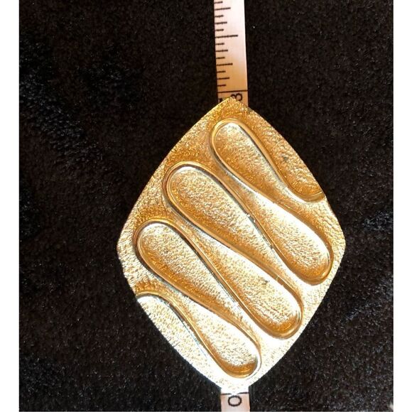 SARAH COVENTRY - Vintage (1961) Signed Silvertone “Silvery Nile” Pendant/Brooch - Picture 4 of 11